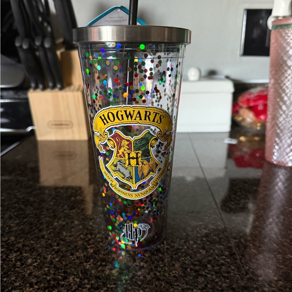 Hogwarts Glitter Tumbler